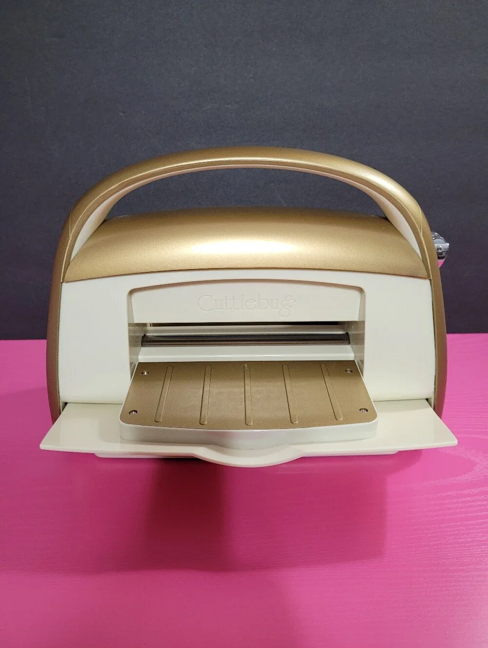 Anna Griffin Cuttlebug Embossing & Die-Cutting Machine